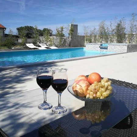 Villa Flora Maris Apartments Привлака Екстер'єр фото