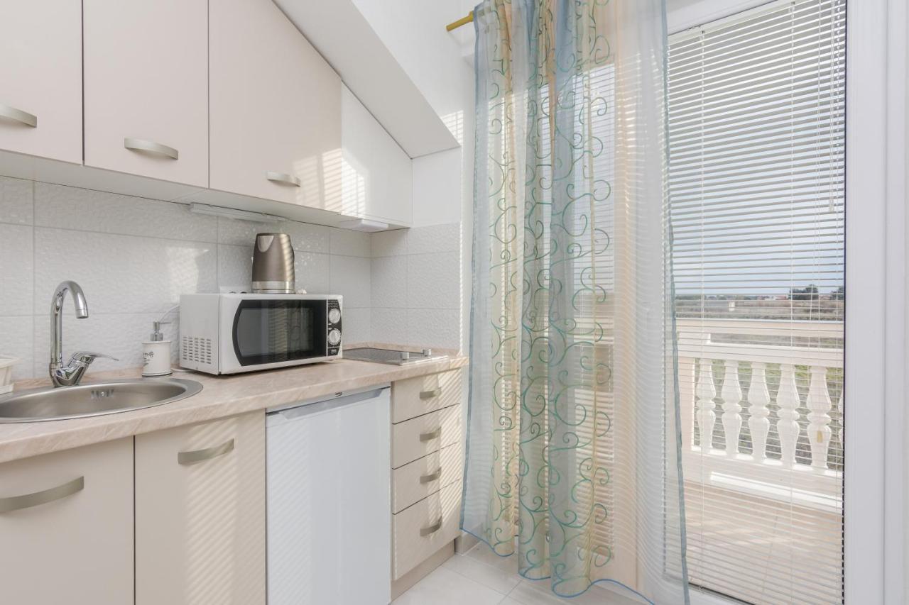 Villa Flora Maris Apartments Привлака Екстер'єр фото