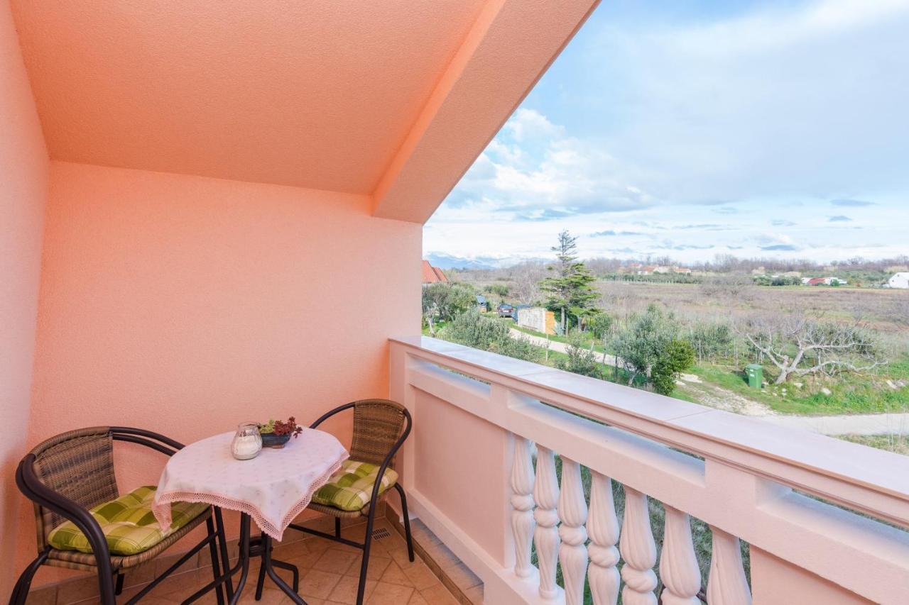 Villa Flora Maris Apartments Привлака Екстер'єр фото