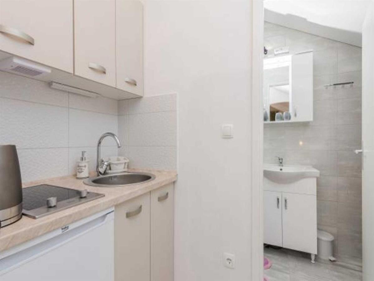 Villa Flora Maris Apartments Привлака Екстер'єр фото
