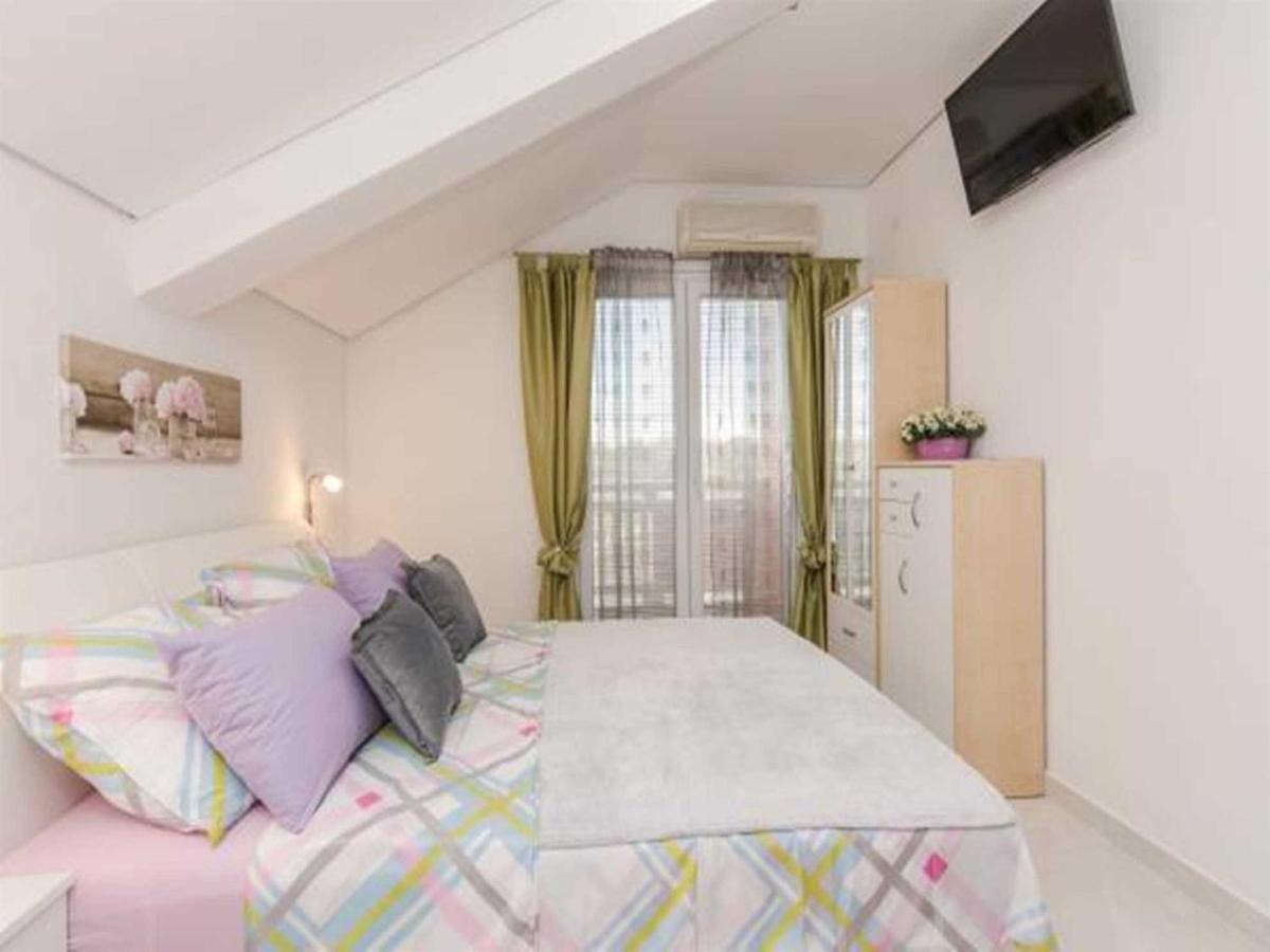 Villa Flora Maris Apartments Привлака Екстер'єр фото