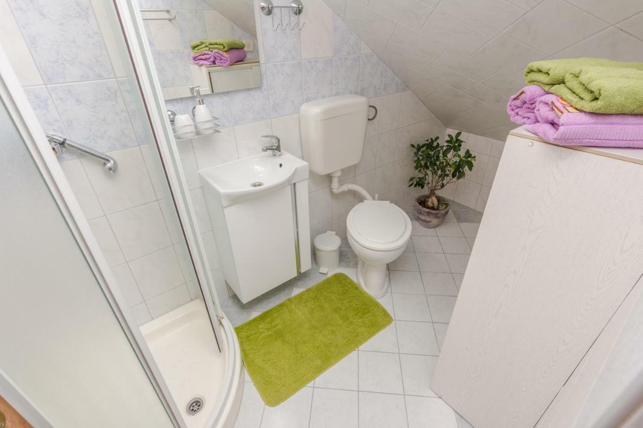 Villa Flora Maris Apartments Привлака Екстер'єр фото